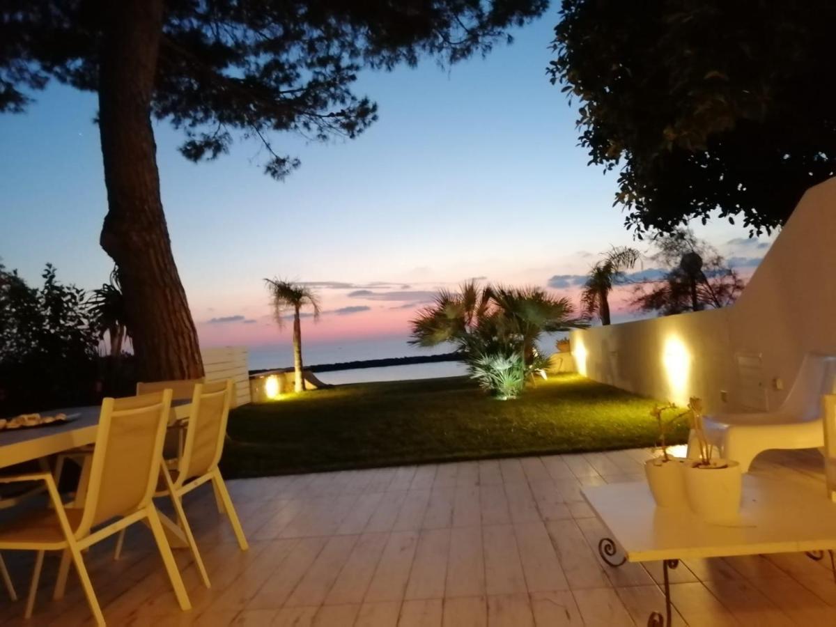 Villa A Diamante Sulla Spiaggia 贝尔韦代雷 外观 照片
