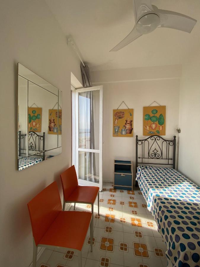 Villa A Diamante Sulla Spiaggia 贝尔韦代雷 外观 照片