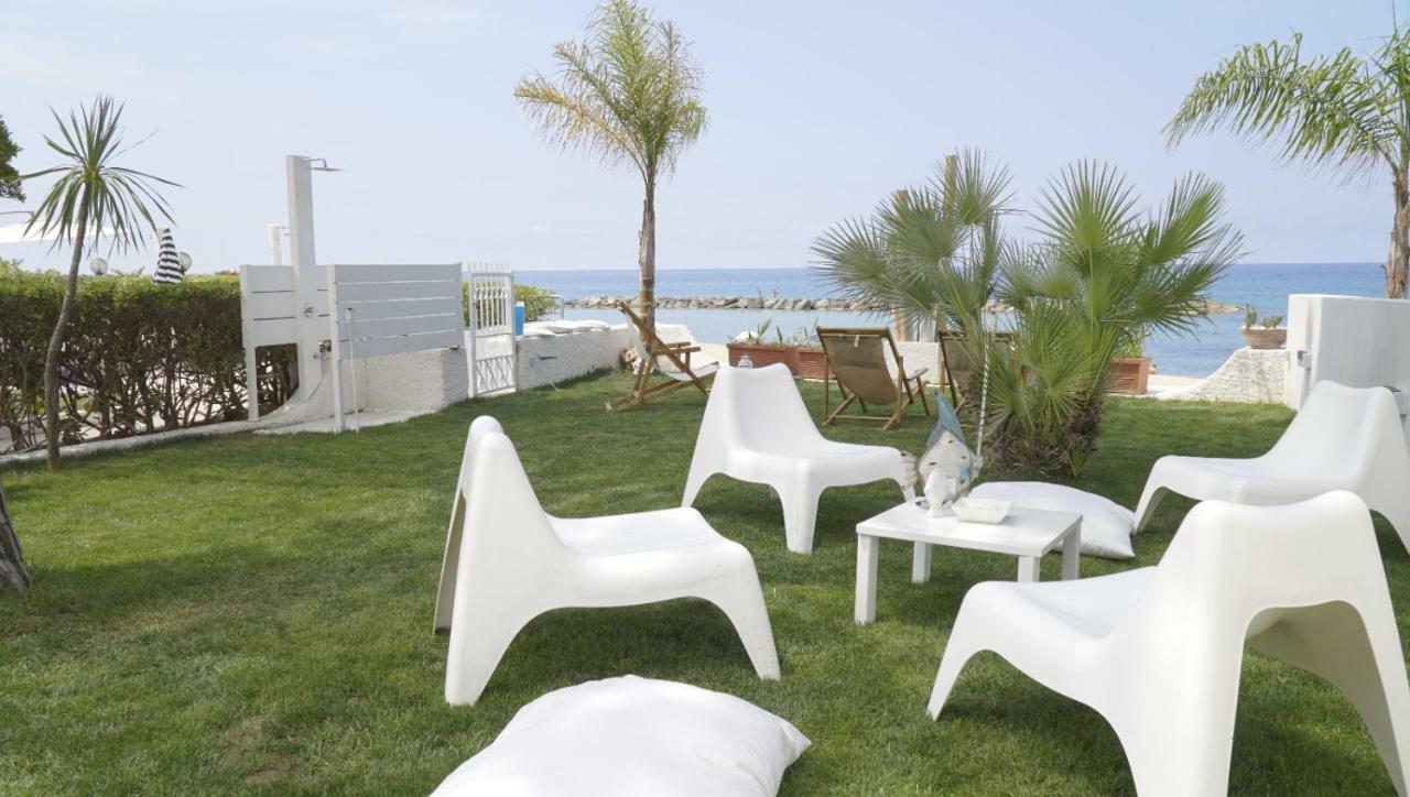 Villa A Diamante Sulla Spiaggia 贝尔韦代雷 外观 照片