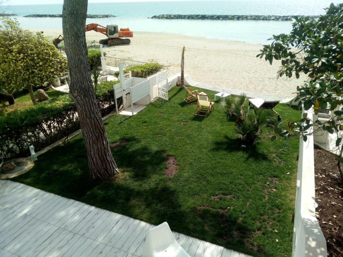 Villa A Diamante Sulla Spiaggia 贝尔韦代雷 外观 照片