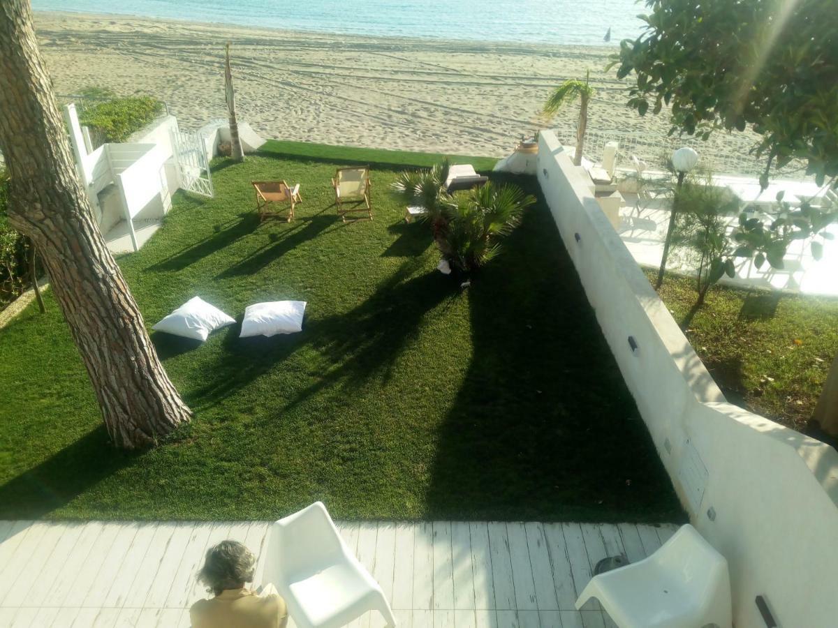 Villa A Diamante Sulla Spiaggia 贝尔韦代雷 外观 照片
