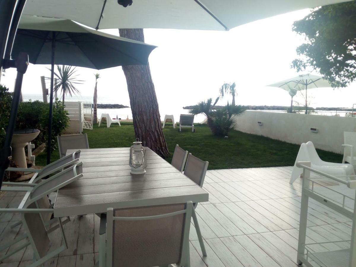 Villa A Diamante Sulla Spiaggia 贝尔韦代雷 外观 照片