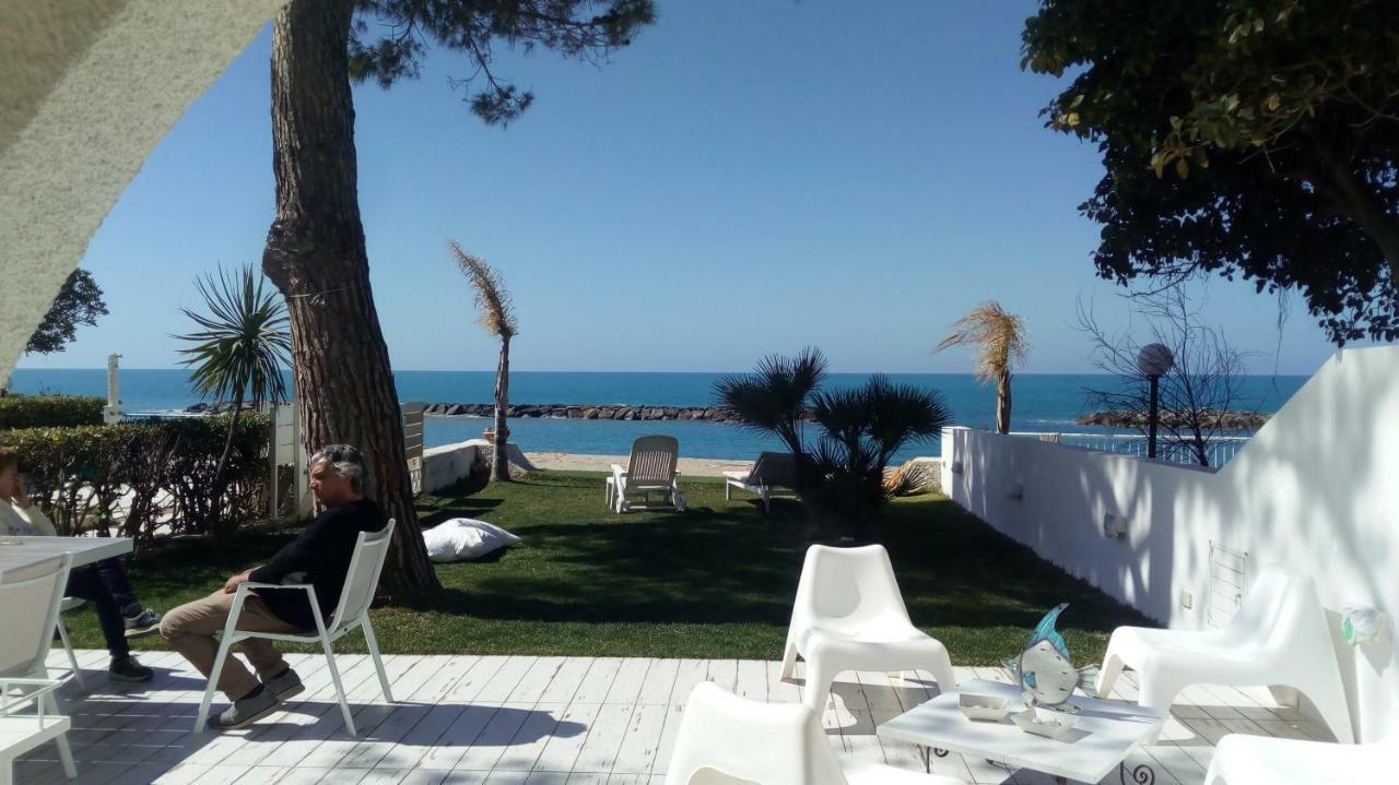 Villa A Diamante Sulla Spiaggia 贝尔韦代雷 外观 照片
