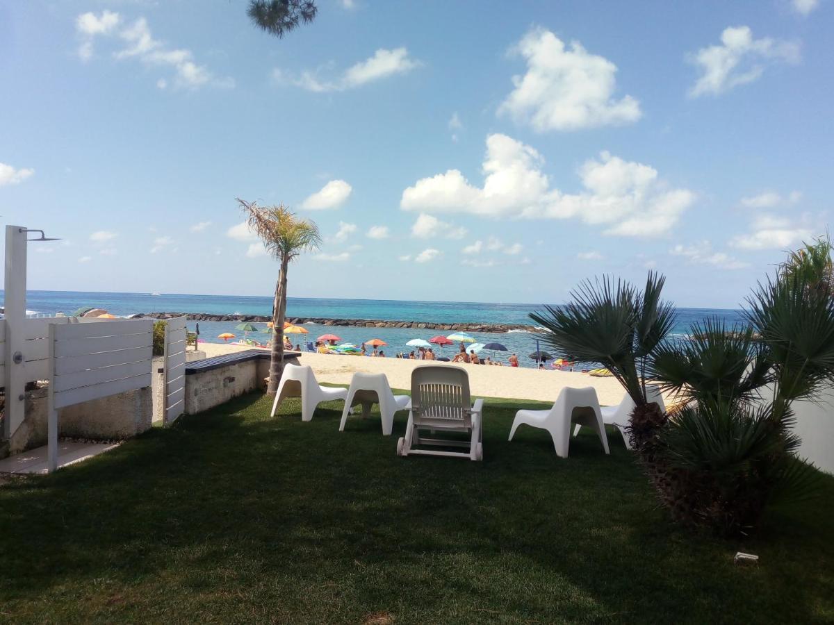 Villa A Diamante Sulla Spiaggia 贝尔韦代雷 外观 照片