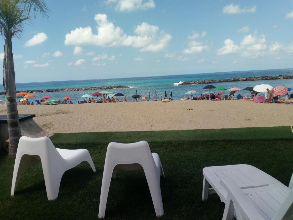 Villa A Diamante Sulla Spiaggia 贝尔韦代雷 外观 照片